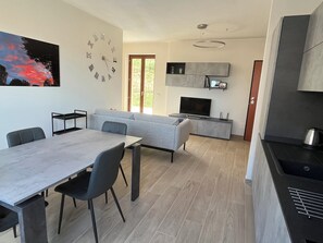 Interior - Apartment for 3 guests with all comforts, private terrace and garage (Siena)
