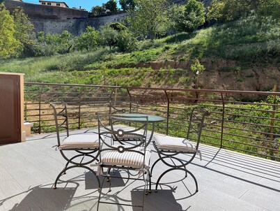 Apartment for 3 guests with all comforts, private terrace and garage