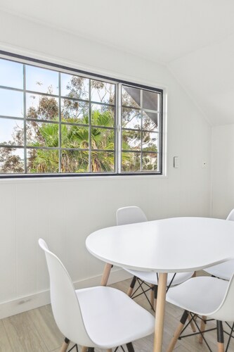 Explore San Diego from a Central Location with Canyon Views