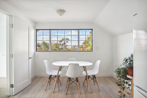 Explore San Diego from a Central Location with Canyon Views