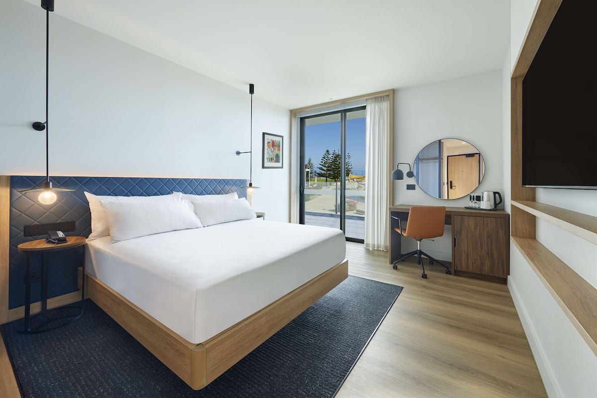 In-room safe, desk, laptop workspace, free cots/infant beds