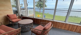 Four Season Waterfront Cottage - Private Escape | 3BR, 2BA | Howe Island