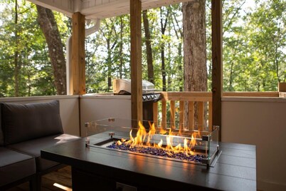 Alabama University Events, 5 bdrm Home by Lake, sleeps 14, 5 mil to Bryant/Denny