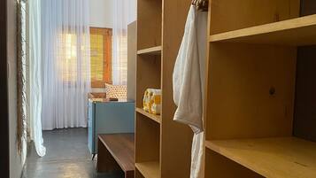 Deluxe Apartment | Bathroom