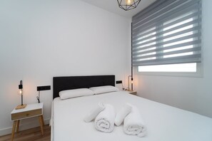 2 soveværelser, skrivebord, strygejern/strygebræt, internetforbindelse