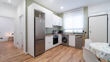 Fridge, microwave, oven, dishwasher