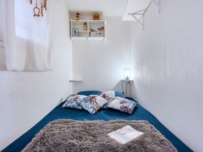 1 室のベッドルーム、WiFi