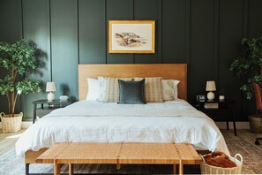 7 bedrooms, in-room safe, desk, iron/ironing board