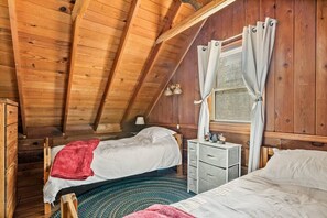 2 bedrooms, iron/ironing board, travel crib, free WiFi
