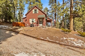 Exterior - Tree Top Ranch + Hot Tub + Pet Friendly (Big Bear Lake)