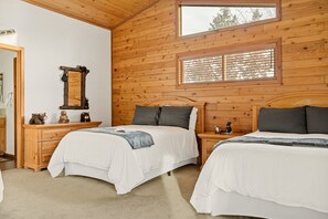 3 bedrooms, desk, free WiFi, bed sheets - Fallen Leaf + A/C + Big Deck + BBQ + Games (Big Bear Lake)