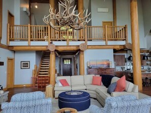 Smart TV, fireplace, DVD player, books