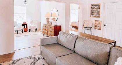 Copper Canyon Cottage 8 Bedroom House