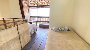 Decoración personalizada, wifi gratis y ropa de cama