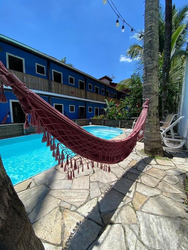 Outdoor pool - Pousada Maré Alta (São Sebastião)