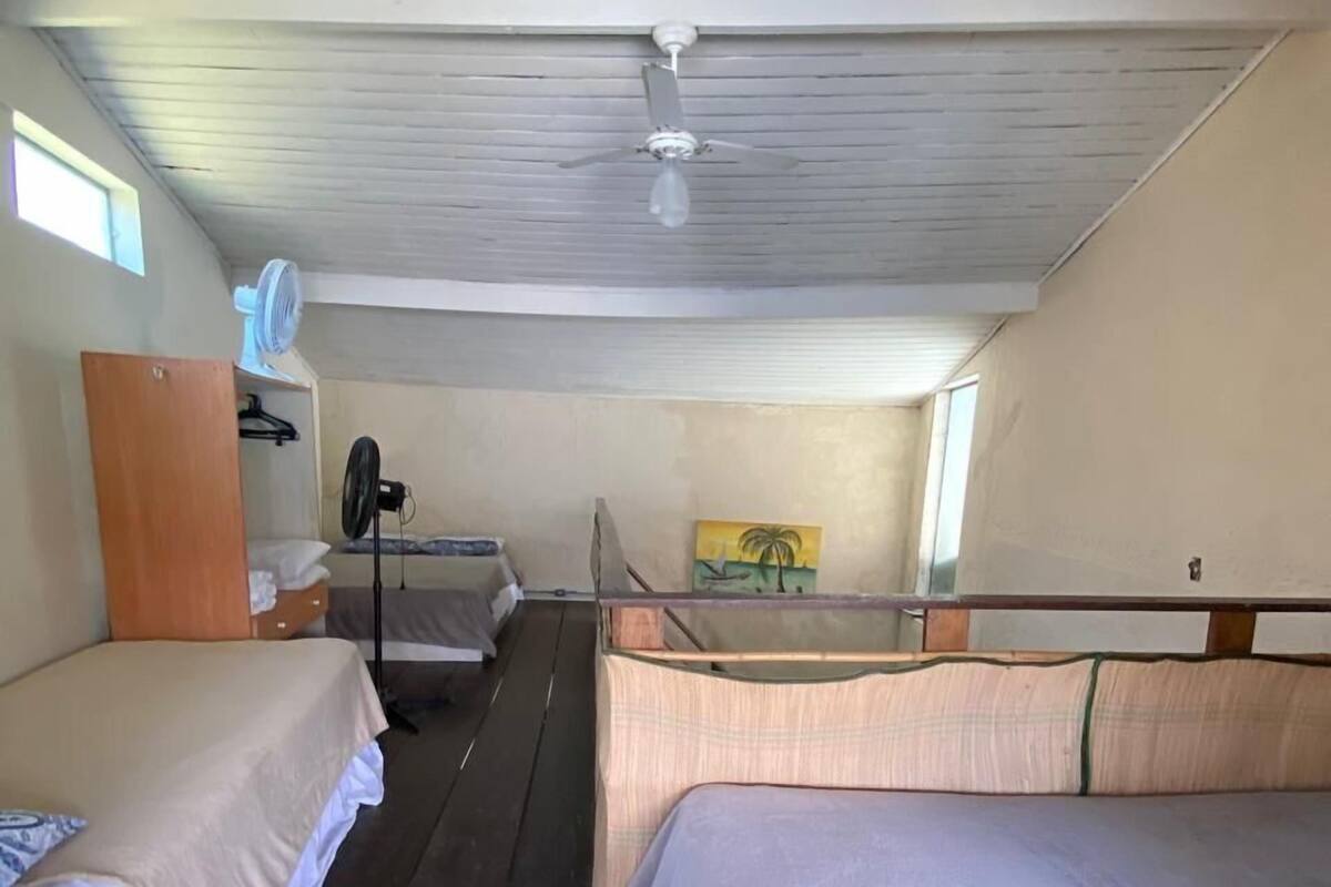 Basic Chalet | Individually decorated, free WiFi, bed sheets