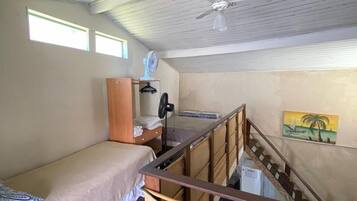 Chalé básico | Individualmente decorados, Wi-Fi de cortesia, roupa de cama