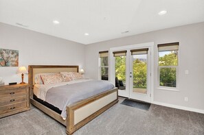 3 عدّة غرف نوم ومكتب ومكواة/لوح كي وواي فا ي مجانًا