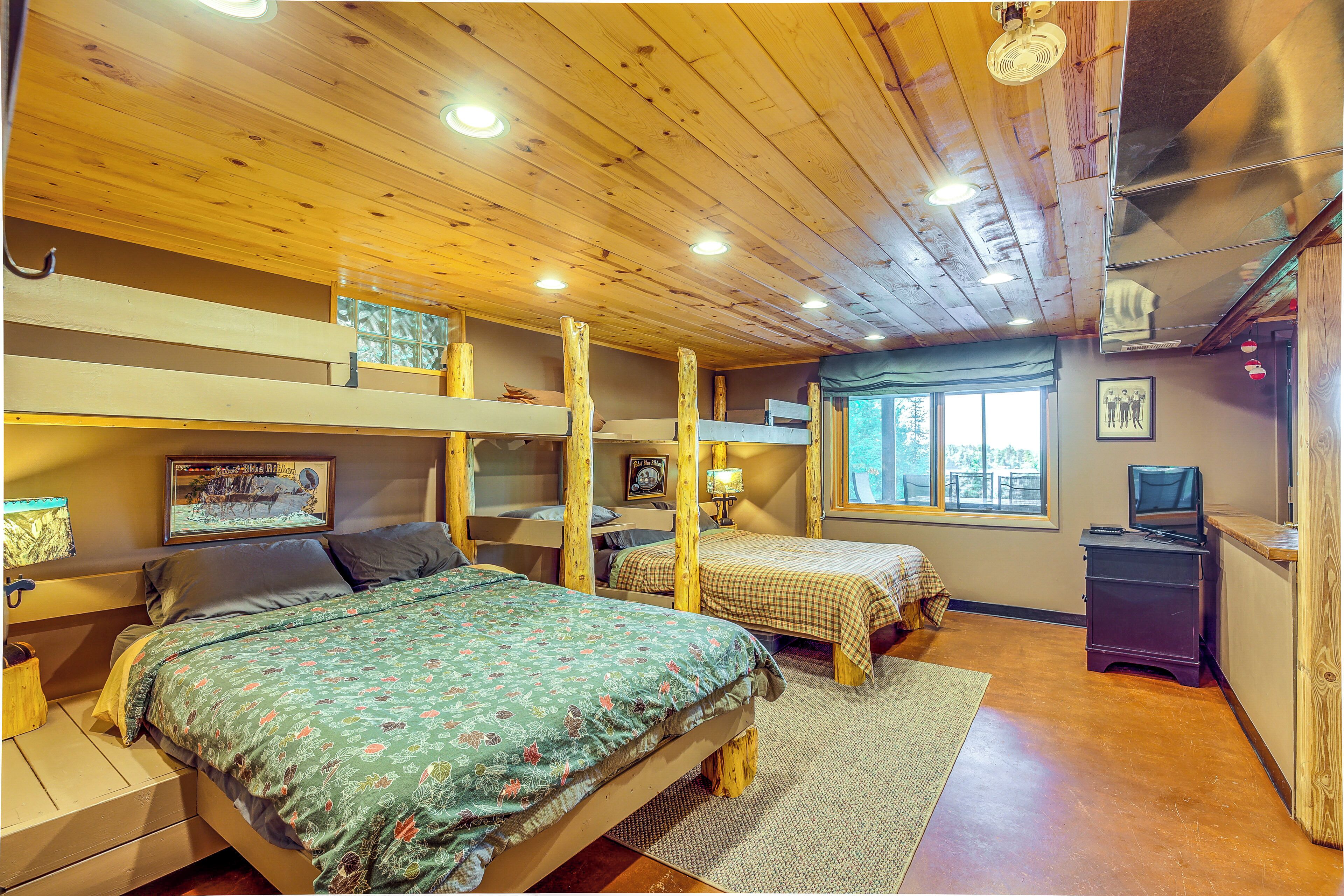 3 bedrooms, internet, bed sheets