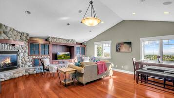 Télévision, cheminée