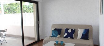 Air-conditioned two-bedroom apartment two minutes from Pont Tournant beach - 4BRANR