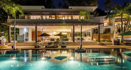Villanas - The Best Villa at Las Brisas