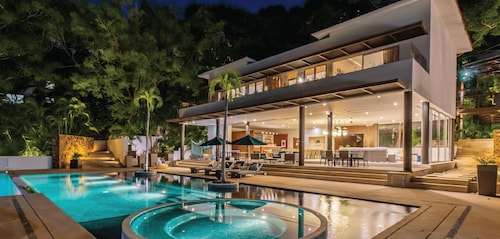 Villanas - The Best Villa at Las Brisas 