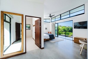 6 slaapkamers, een strijkplank/strijkijzer, internet, beddengoed