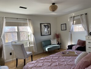 2 bedrooms, iron/ironing board, travel cot, free WiFi