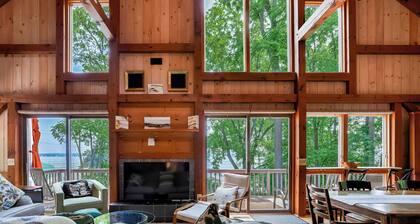 Chardonnay Chalet: Dreamy Adirondack Style Chalet in Wine Country!