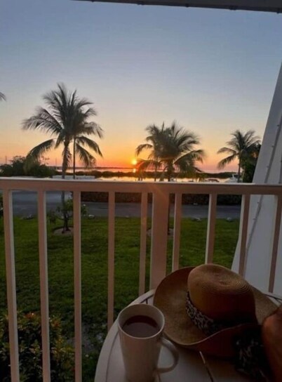 Oceanfront and Sunrise Views!