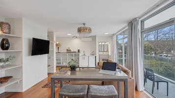 Executive Double Room, 1 Bedroom, Terrace | 1 bedroom, premium bedding, desk, laptop workspace