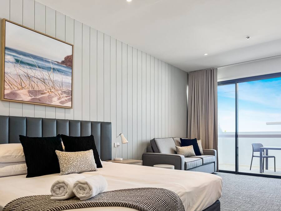 Superior King or Twin Room | Skrivebord, lydisolert, wi-fi (inkludert) og sengetøy