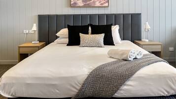 Superior King or Twin Room | Schreibtisch, schallisolierte Zimmer, kostenloses WLAN, Bettwäsche