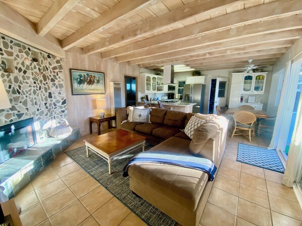 TV connectée, cheminée