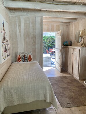 4 chambres, fer et planche à repasser, lit parapluie, Wi-Fi gratuit