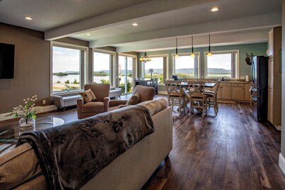 Big River Escape Grandview Manse