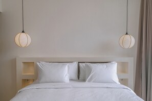 2 bedrooms, in-room safe, desk, iron/ironing board - Villa Sunset-2BR Elegant Villa in Canggu (Canggu)