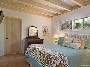 2 bedrooms, iron/ironing board, travel cot, free WiFi