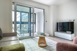 Fernseher, Stereoanlage