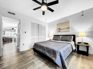 1 bedroom, desk, iron/ironing board, free WiFi - Resort-Style Condo With Private Balcony and Pool (Clearwater)