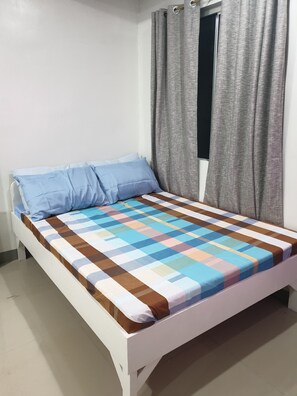 1 bedroom, WiFi, bed sheets