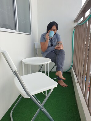 Property grounds - Strong internet, hot shower, cozy place. Your home away from home (Parañaque)