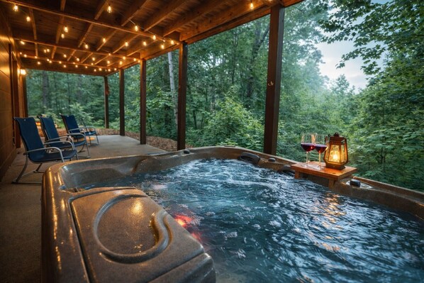 Outdoor spa tub