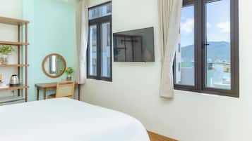 Superior Room, City View | 1 bedroom, pillowtop beds, soundproofing, free WiFi