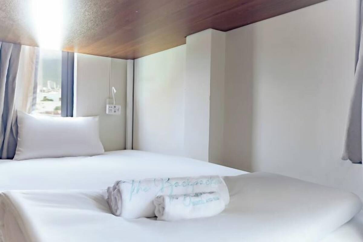 1 bedroom, pillowtop beds, soundproofing, free WiFi
