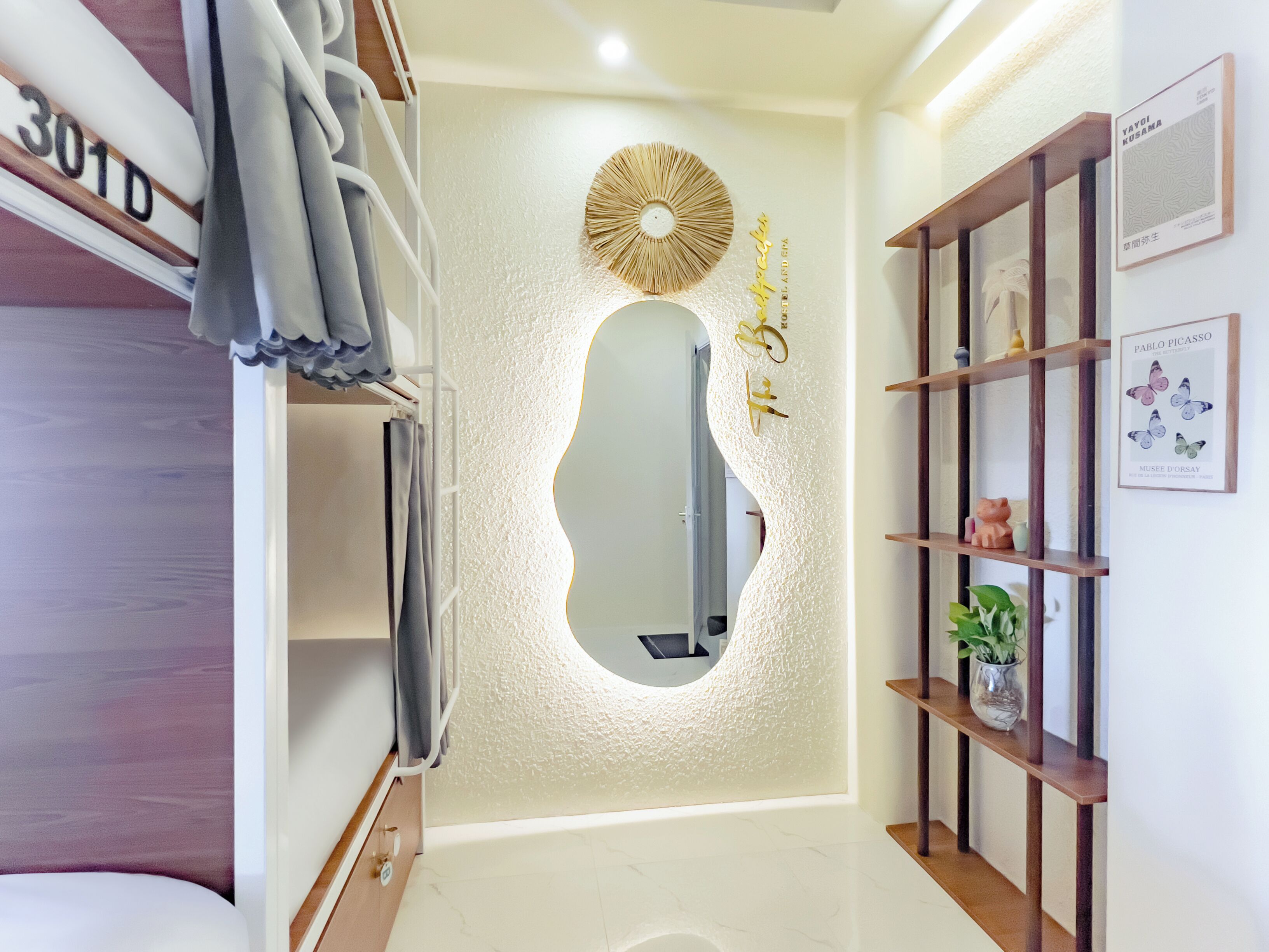 Design Shared Dormitory, Mixed Dorm, Mountain View | Pillowtop beds, soundproofing, free WiFi