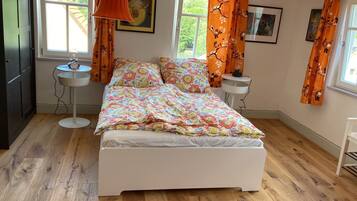 2 sovrum, strykjÀrn/strykbrÀda, gratis wi-fi och sÀngklÀder