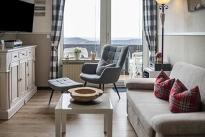 Fernseher, DVD-Player, Stereoanlage