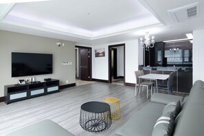 Family Suite, Multiple Beds | Living area - Centum Converntion Hotel (Busan)